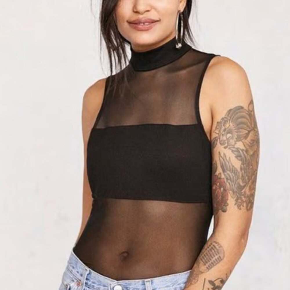 3/$20🌟 Silence + Noise Black Mesh Bandeau Keyhole Sleeveless Top Size XS